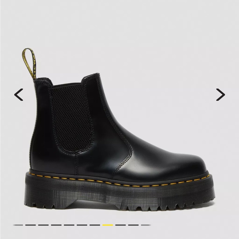 Dr. Marten Chelsea Platform boots size 9